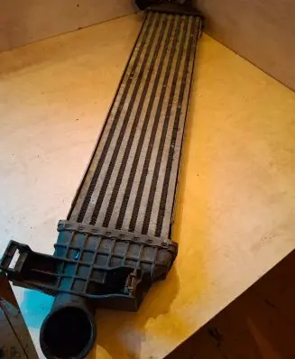 Ford Focus Intercooler radiator 4N5H9L440VF 08DEC200505