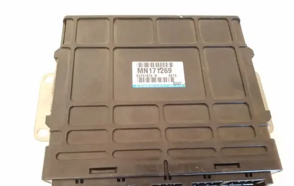 Mitsubishi Grandis Engine control unit/module MN171269