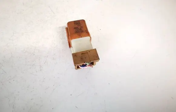 Nissan Note (E12) Other relay 252307996a