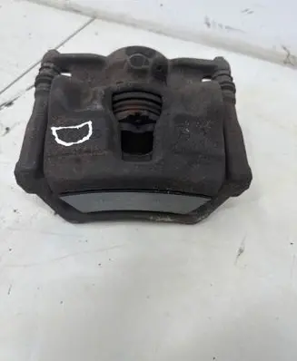 Mercedes-Benz A W176 Front brake caliper 295X28