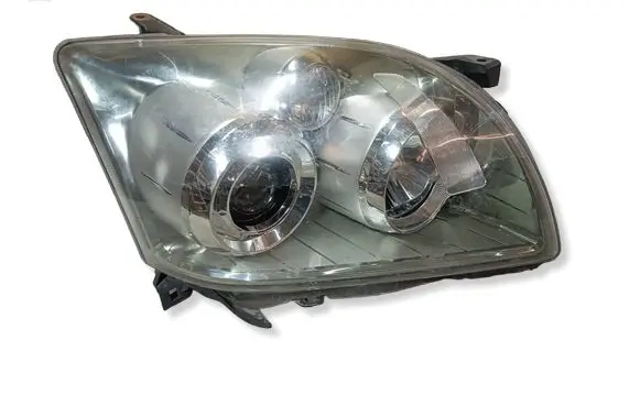 Toyota Avensis T250 Headlight/headlamp 13388