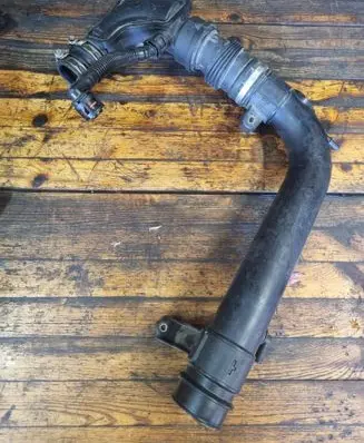 Ford Focus Intercooler hose/pipe CV616C784BE