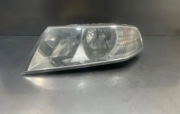 Skoda Octavia Mk2 (1Z) Headlight/headlamp 1Z1941015 3575 VP4SHX13006AAF