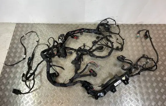 Jeep Grand Cherokee WL Engine installation wiring loom 68378123AD