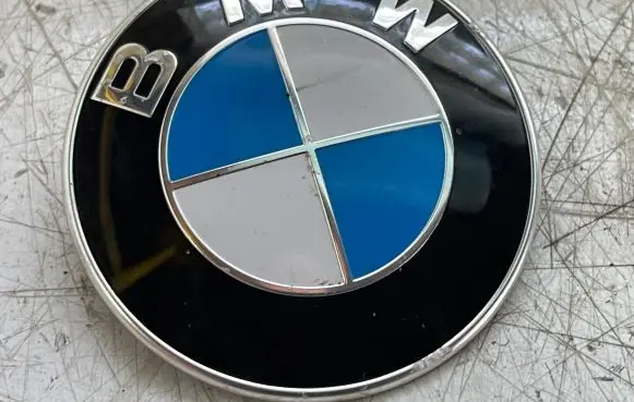 BMW X3 F25 Manufacturer badge logo/emblem 8132375