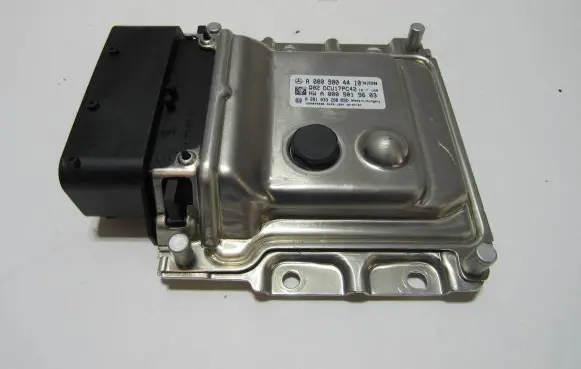 Mercedes-Benz E W213 Adblue control unit A0009004410