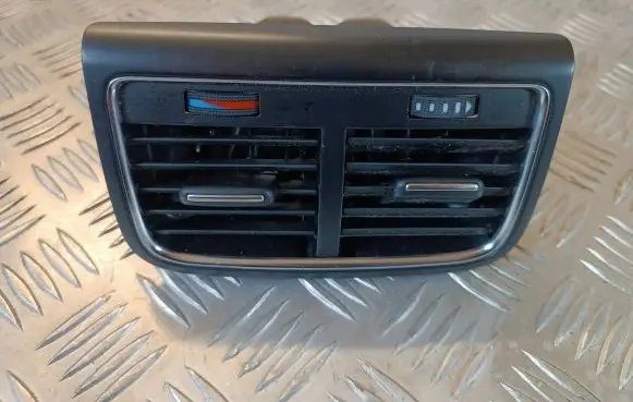 Audi A4 S4 B8 8K Dash center air vent grill 8K0819203D