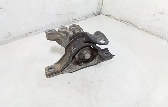 Opel Antara Engine mount bracket X04908
