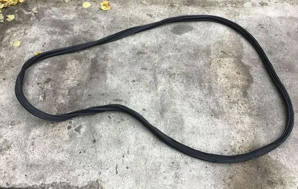 Jeep Cherokee Trunk rubber seal (body) OEM