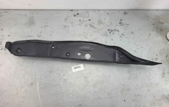 Mercedes-Benz GLC C253 Fender end trim a2538890025