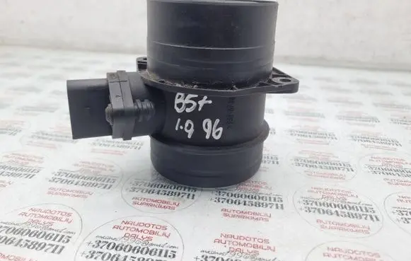 Volkswagen PASSAT B5.5 Mass air flow meter 074906461B 0281002461B 028002461