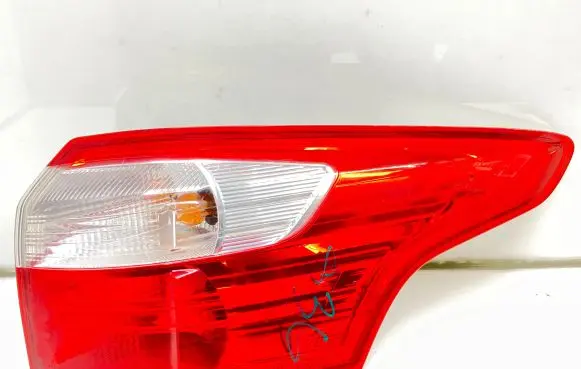 Ford Focus Rear/tail lights BM5113404G BM5113404H