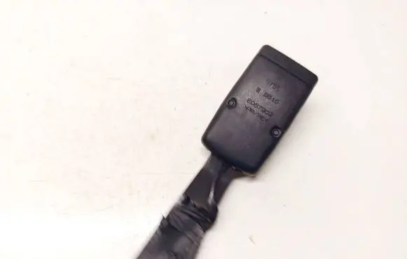 Lexus RX 300 Front seatbelt buckle E067902