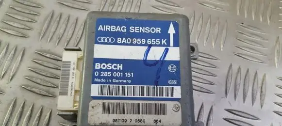 Audi A8 S8 D2 4D Airbag control unit/module 8a0959655k 0285001151
