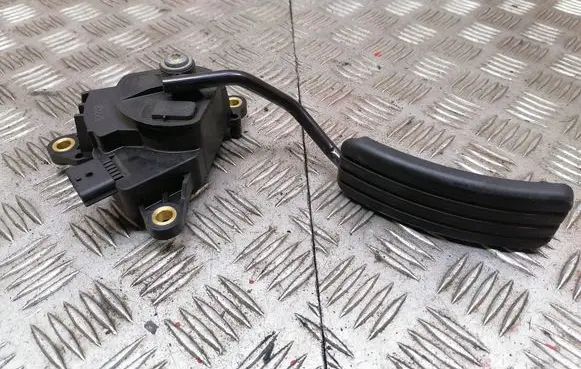 Renault Megane II Accelerator throttle pedal 8200153270