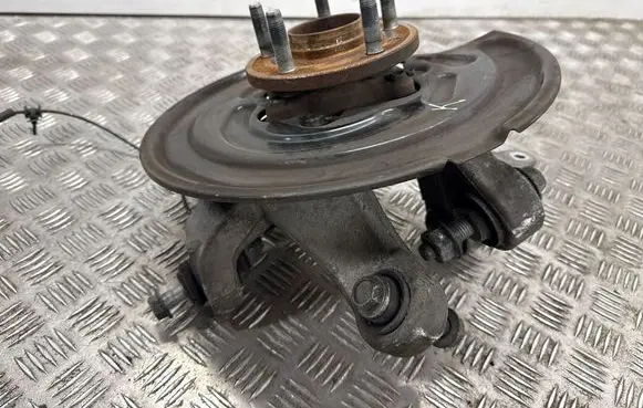 Ford Explorer V Rear wheel hub DB5358759 DA832C190AE HB5Z1104C