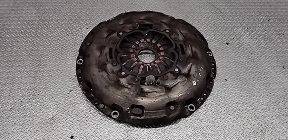 Toyota Avensis T270 Pressure plate 