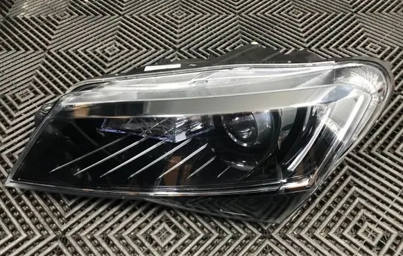 Skoda Superb B8 (3V) Headlight/headlamp 3V1941015B