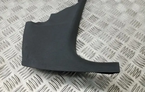 Foot area side trim