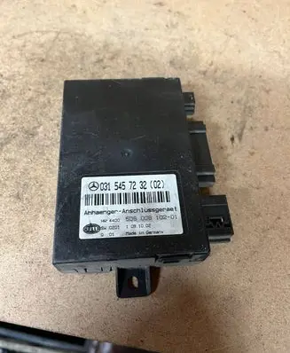 Mercedes-Benz C W203 Tow bar trailer control unit/module 0315457232 5DS00810201