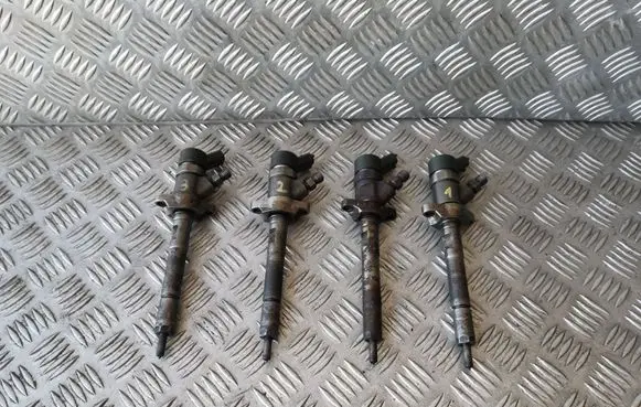 Volvo V50 Fuel injectors set 0445110259