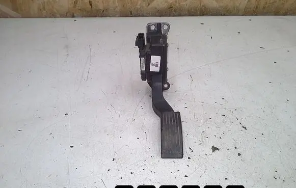 Hyundai Santa Fe Accelerator throttle pedal 2200crdi 327262b900