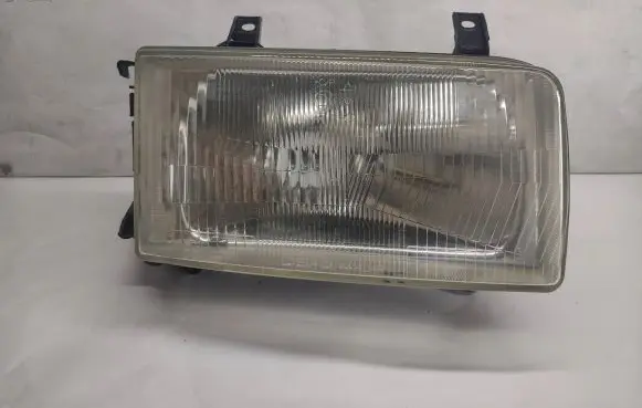 Volkswagen Transporter - Caravelle T4 Headlight/headlamp 4411114R