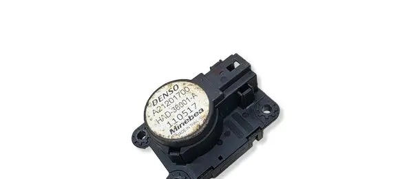 Peugeot 5008 II Air flap motor/actuator 9821293280