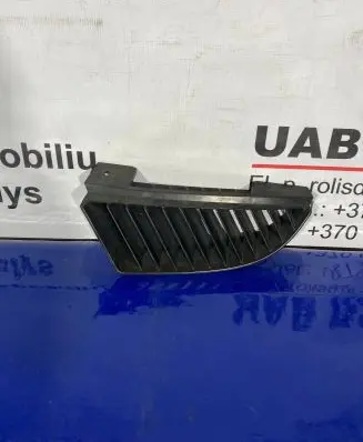 Mitsubishi Colt Front bumper upper radiator grill MN127773