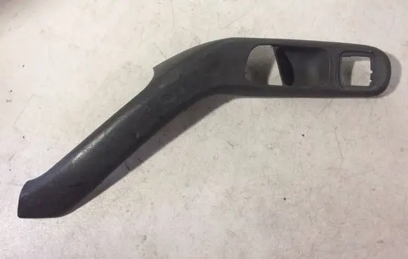 Volkswagen PASSAT B4 Rear door handle trim 3A0867197D