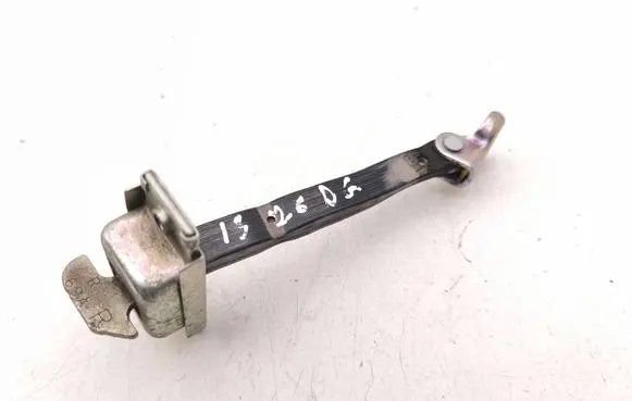 Toyota Prius (XW50) Rear door check strap stopper