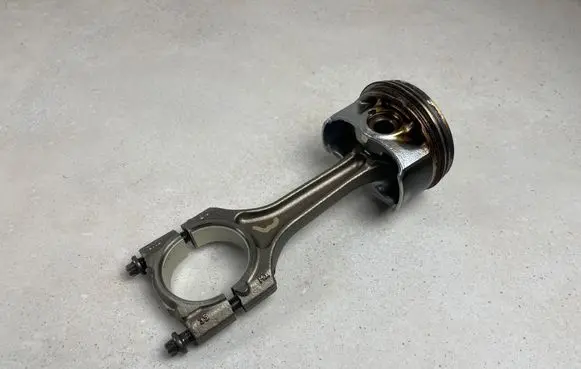 Volkswagen Golf VII Piston with connecting rod 06H198401D 06K107065AG