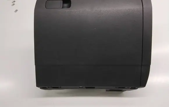Volkswagen Tiguan Glove box 5NN857097