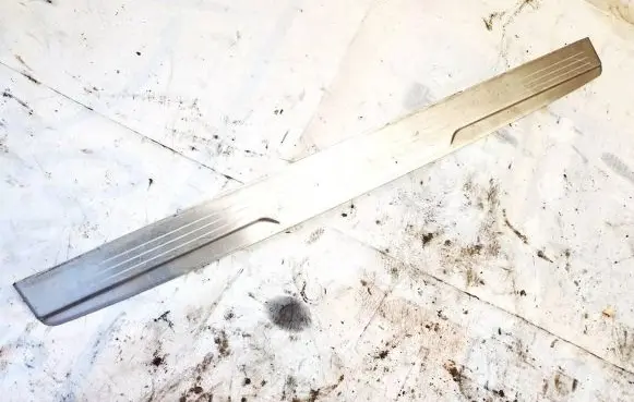 Ford Mondeo MK IV Front sill trim cover