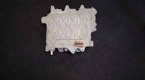 Voltage converter inverter