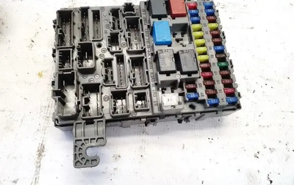 Honda FR-V Fuse box set sjdg031