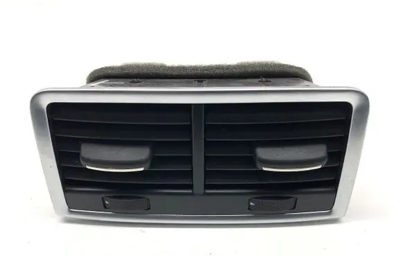 Audi Q7 4L Rear air vent grill 4L0819203J