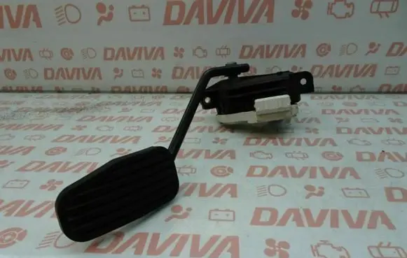 Volvo XC90 Accelerator throttle pedal 30666658