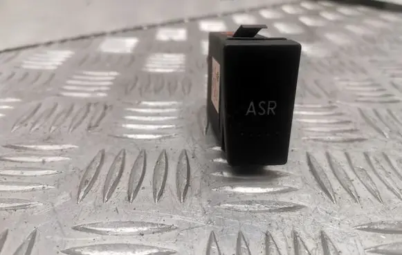 Traction control (ASR) switch