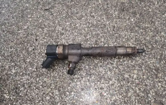 Opel Zafira B Fuel injector 0445110165