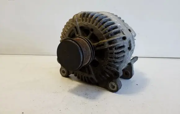 Volkswagen PASSAT B6 Generator/alternator 021903026L
