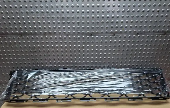 Fiat 500 Front bumper lower grill S26336984 735619520