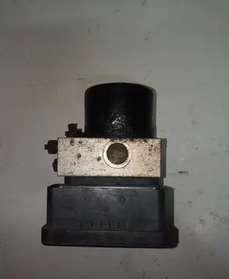 Mazda 2 ABS Pump 2S612M110CE
