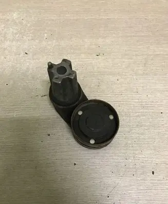 Land Rover Discovery 3 - LR3 Generator/alternator belt tensioner PQH500060