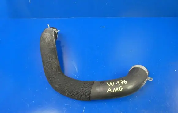 Mercedes-Benz A W176 Engine coolant pipe/hose A1332030282