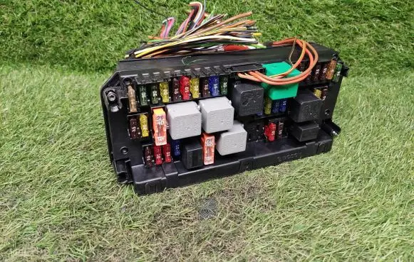 Mercedes-Benz C W204 Power management control unit A2129007104 A2125452501 A2129024002
