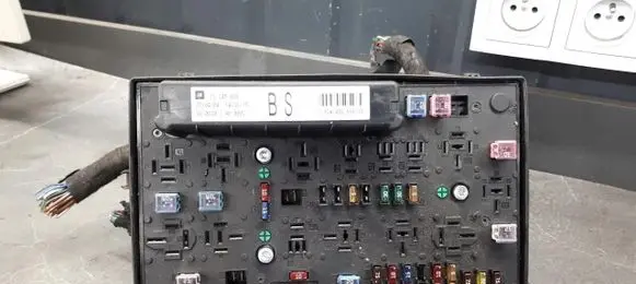 Opel Astra H BSM Control unit 13145039