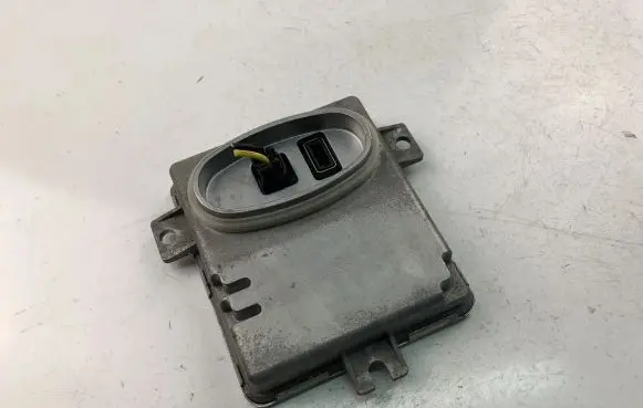 BMW 3 E90 E91 Xenon control unit/module 6261110499