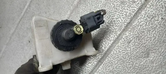 Ford Focus Brake fluid reservoir 