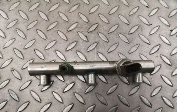 Audi A5 8T 8F Fuel main line pipe 06E130089D 03C906051C